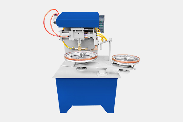 正確なワイヤ供給を備えた内輪用自動スポット溶接機 5