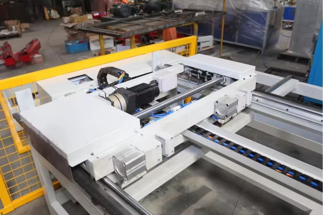 7Axis Cncスポット溶接機 双頭 自動シート金属 座りラック